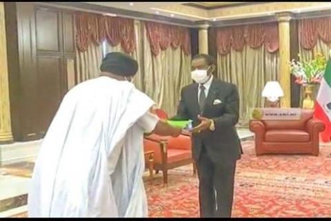 ولد مكحلة يقدم أوراق اعتماده سفيرا لموريتانيا في مالابو